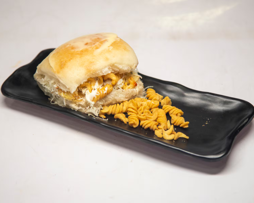Solid masti Vadapav